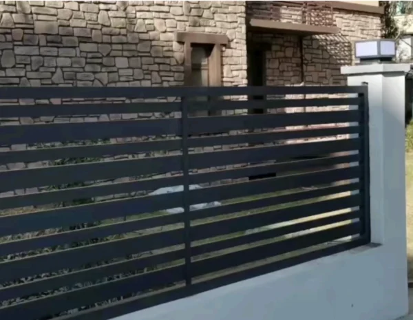 aluminum vertical slat fence