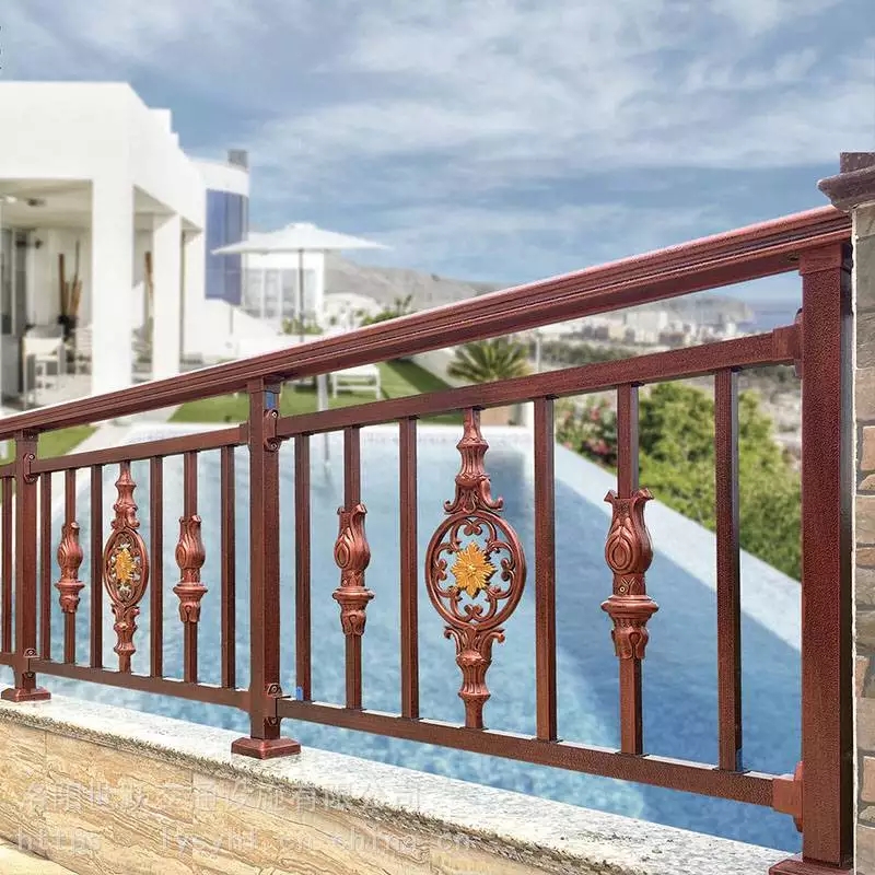 What are the advantages and disadvantages of aluminum railing