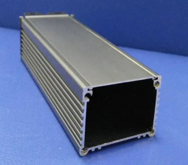 extruded aluminium enclosure