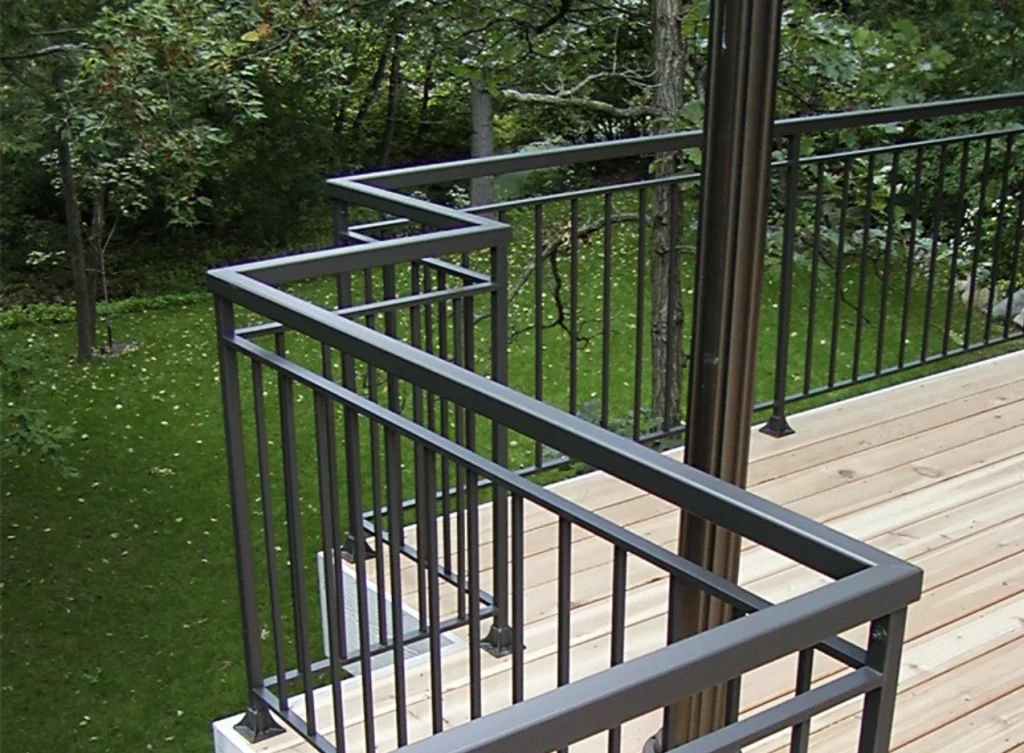 steel vs aluminum railing