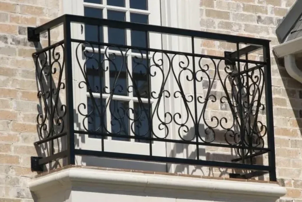 steel railing vs aluminum railing